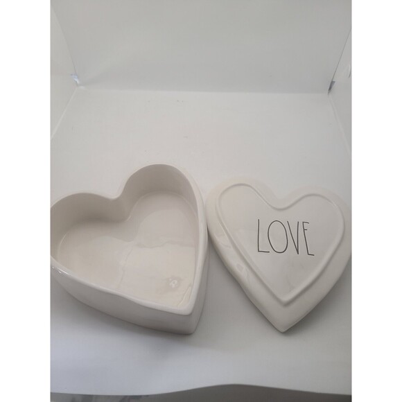 Rae Dunn Heart Shaped LOVE Trinket Jewelry Box Container Heart Valentine’s Gift - Picture 3 of 13